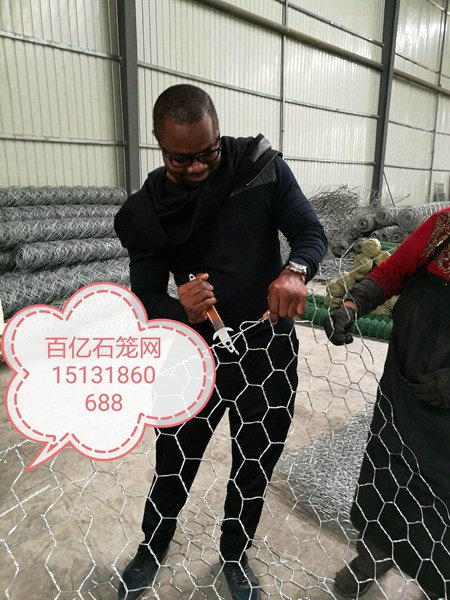 客戶來廠參觀 裝箱 (2)